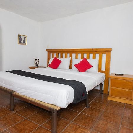 Capital O Next Yard Hotel & Suites Tequisquiapan Сан-Луис-Потоси Экстерьер фото