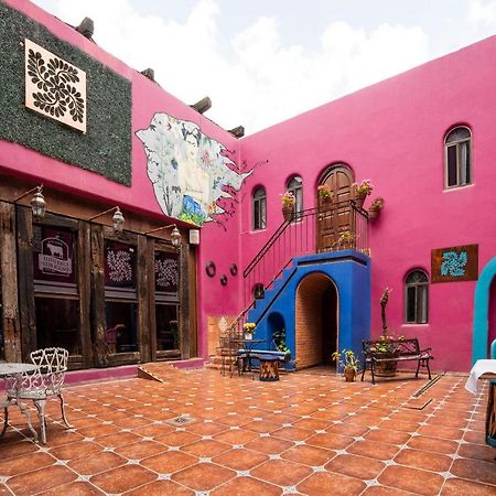 Capital O Next Yard Hotel & Suites Tequisquiapan Сан-Луис-Потоси Экстерьер фото