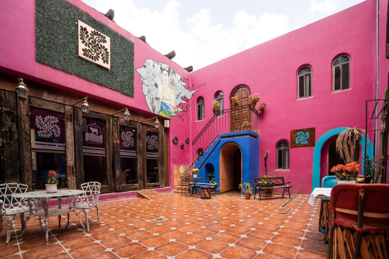 Capital O Next Yard Hotel & Suites Tequisquiapan Сан-Луис-Потоси Экстерьер фото