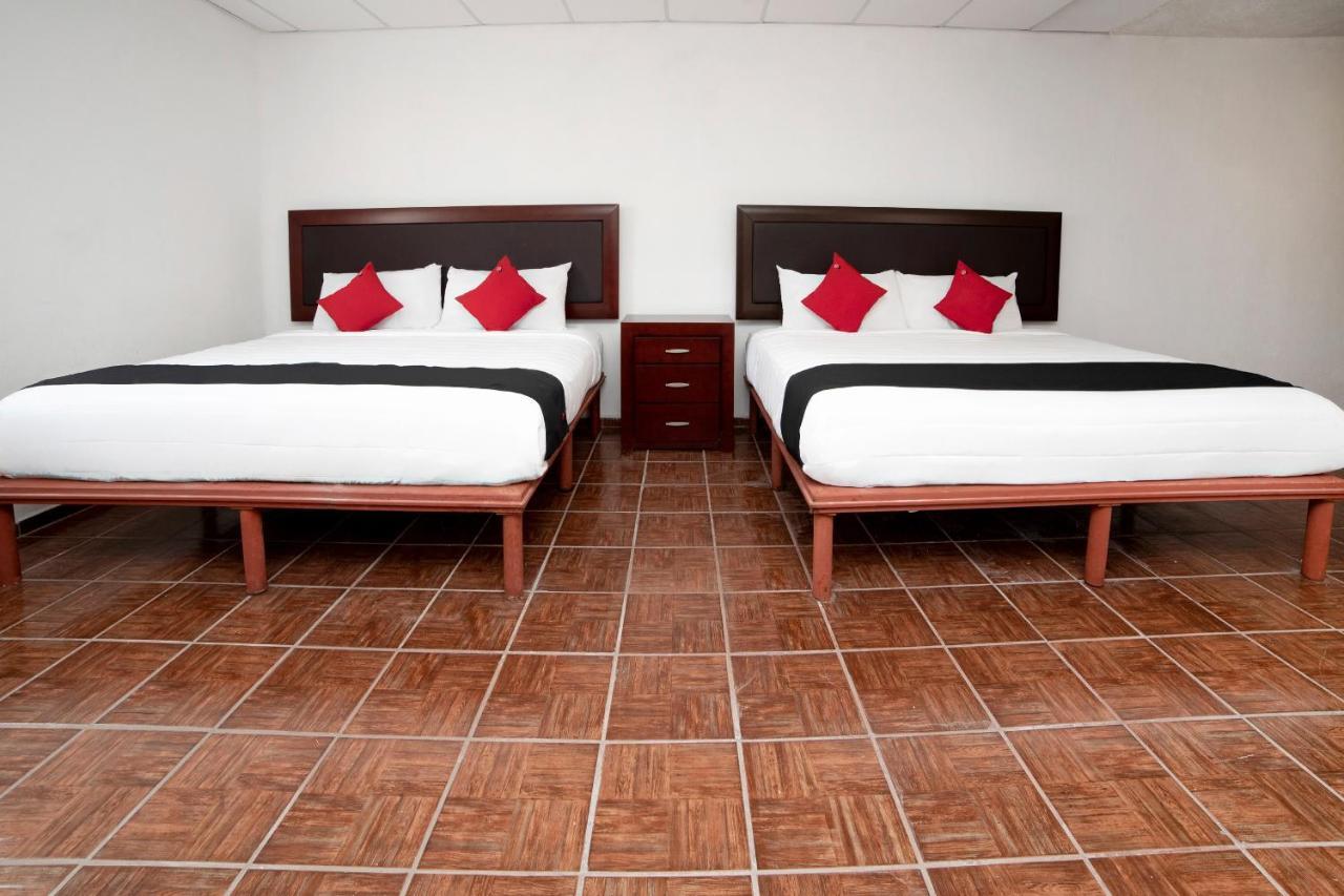Capital O Next Yard Hotel & Suites Tequisquiapan Сан-Луис-Потоси Экстерьер фото