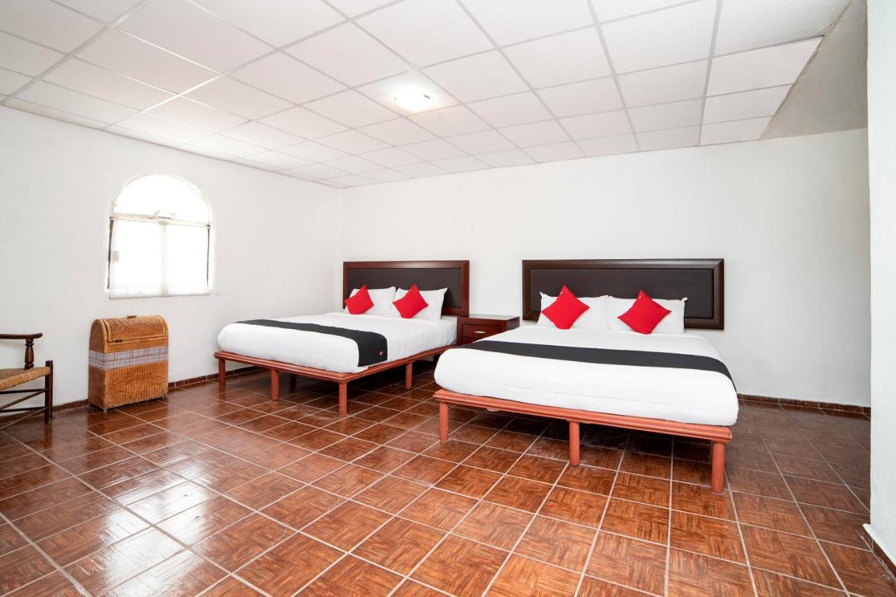 Capital O Next Yard Hotel & Suites Tequisquiapan Сан-Луис-Потоси Экстерьер фото