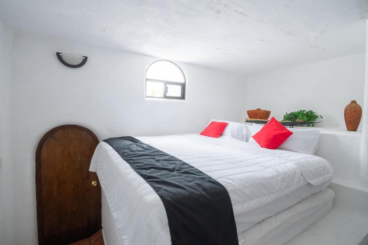 Capital O Next Yard Hotel & Suites Tequisquiapan Сан-Луис-Потоси Экстерьер фото