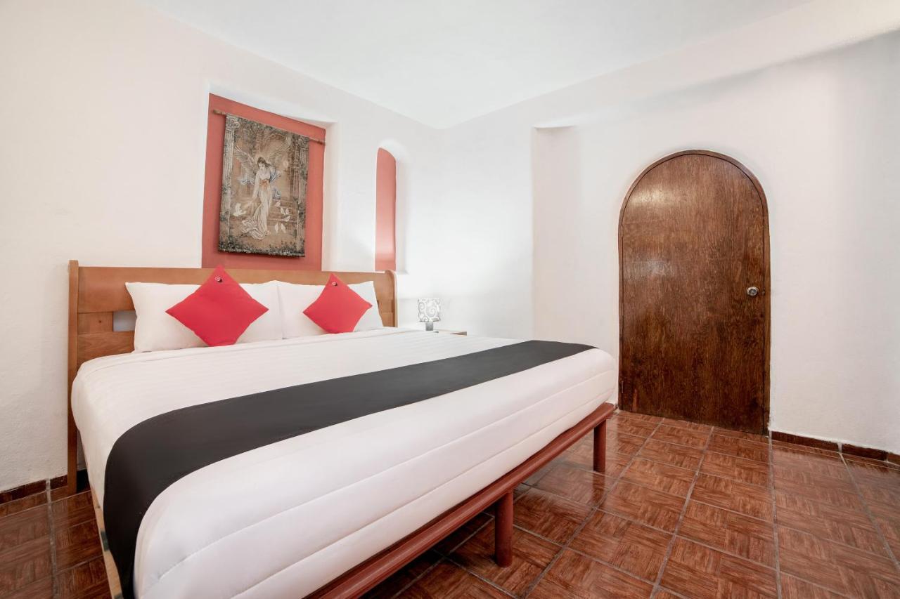 Capital O Next Yard Hotel & Suites Tequisquiapan Сан-Луис-Потоси Экстерьер фото
