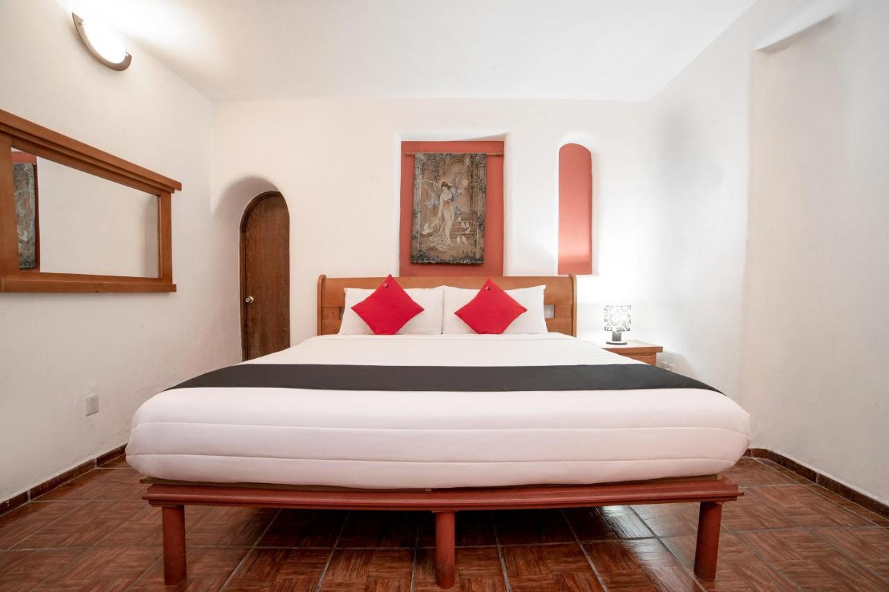 Capital O Next Yard Hotel & Suites Tequisquiapan Сан-Луис-Потоси Экстерьер фото