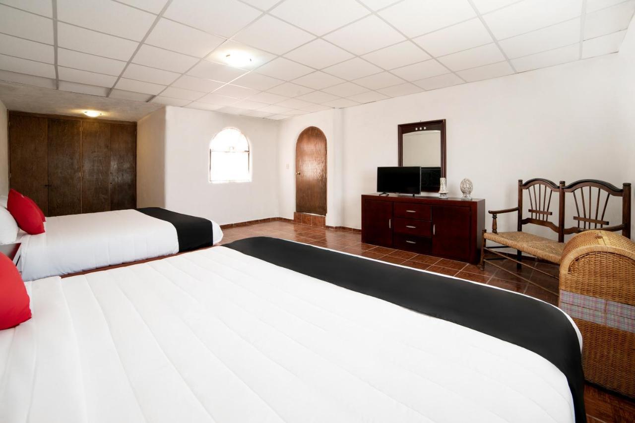 Capital O Next Yard Hotel & Suites Tequisquiapan Сан-Луис-Потоси Экстерьер фото